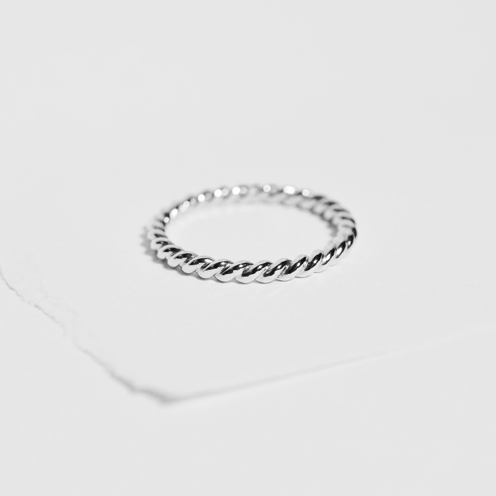 Luxe Twist Ring
