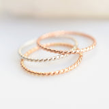 Twist Ring